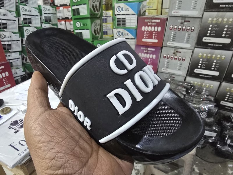 3009 شبشب ربر بروتان شبابي -ديور- اسود*ابيض