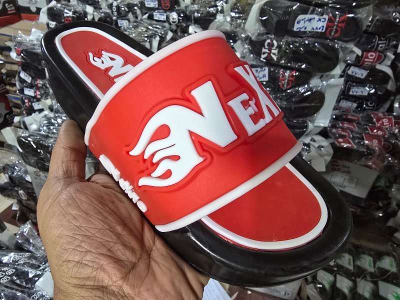 شبشب ربر بروتان رجالي 7سم+انسيرت- نكست- احمر*ابيض