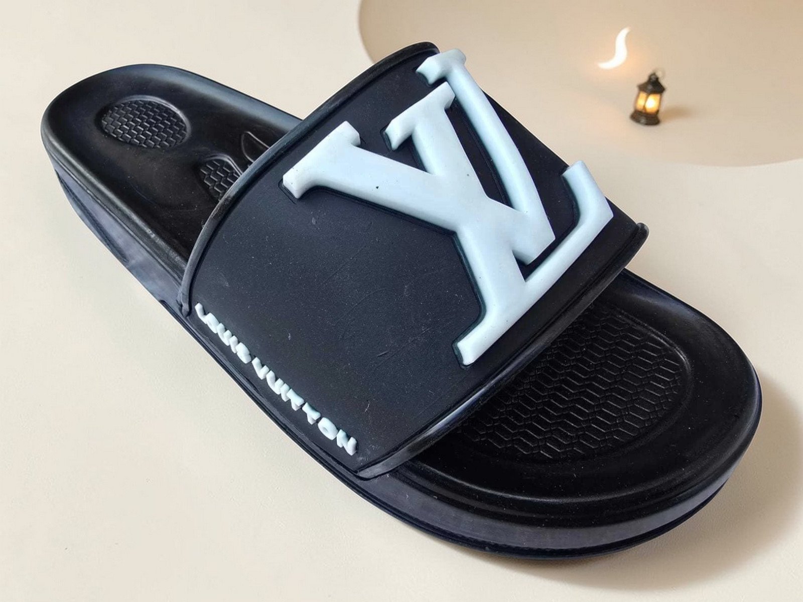 3006 شبشب ربر بروتان رجالي اديدس - LV - اسود*ابيض