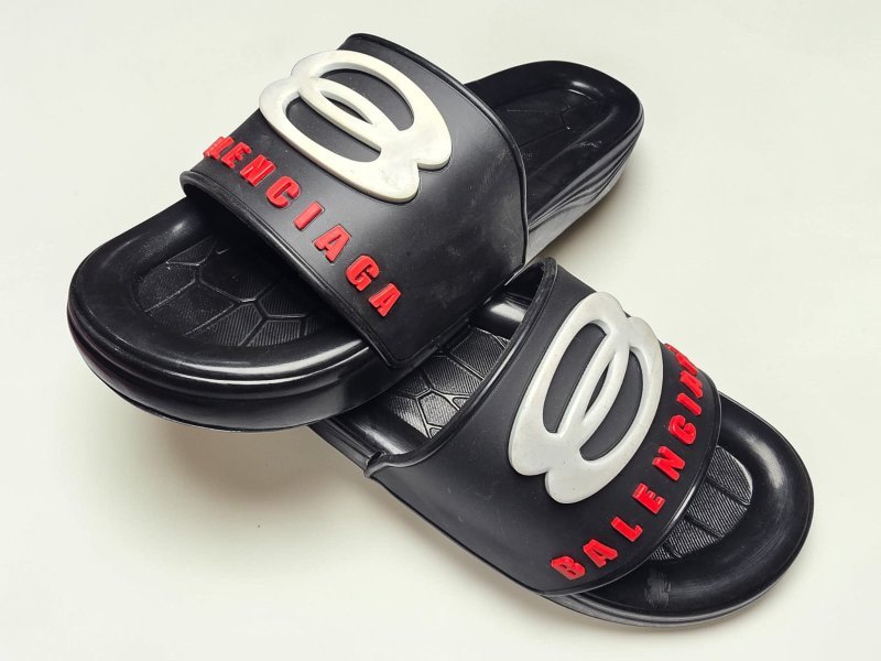 3002 شبشب ربر بروتان رجالي خريطة  - بلنسيجا- الوان