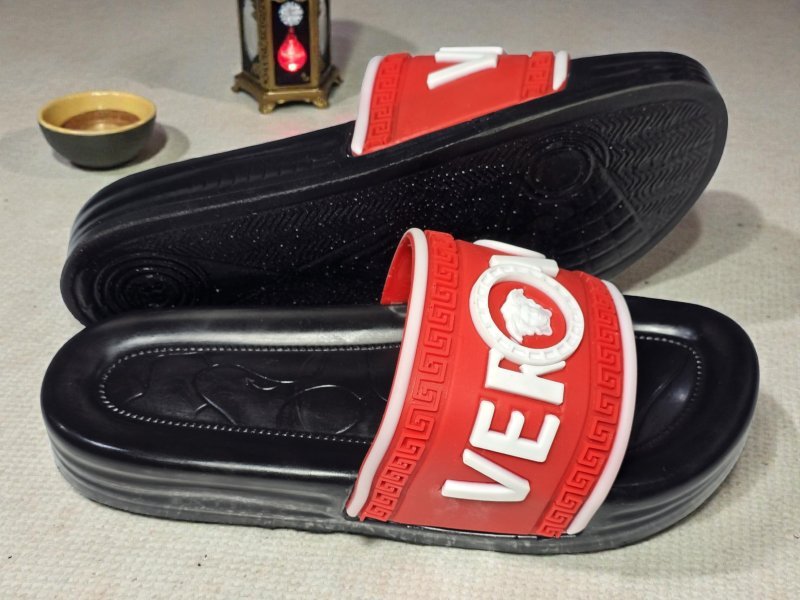 شبشب ربر بروتان شبابي خريطة - فرزاتشي- احمر*ابيض