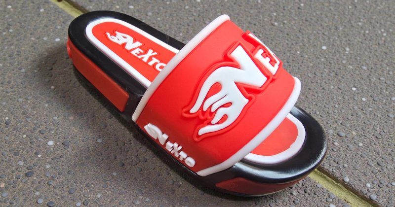 3010 شبشب ربر بروتان اولادي -نكس- احمر*ابيض