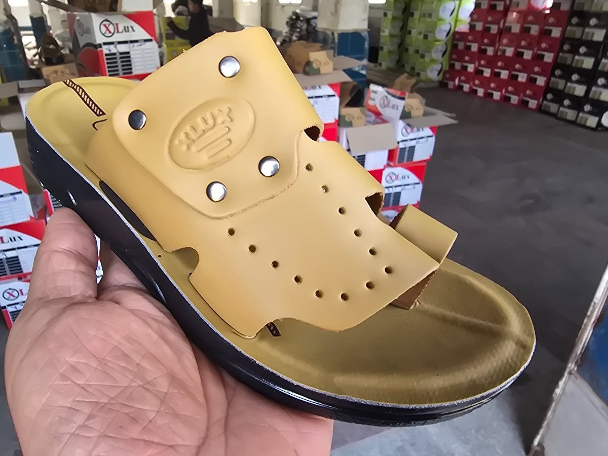 شبشب جلد شبابي - xlux - 711 -   عسلي