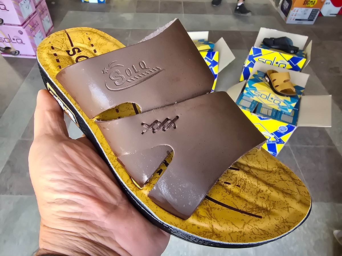 شبشب جلد شبابي - solo - 153 -   بني