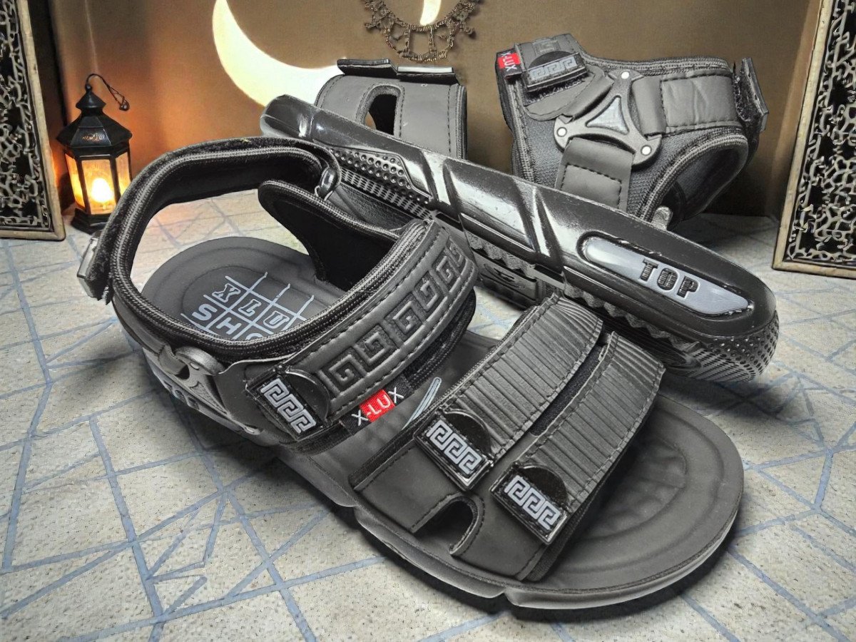 105 -صندل حقن رجالي xlux- اسود