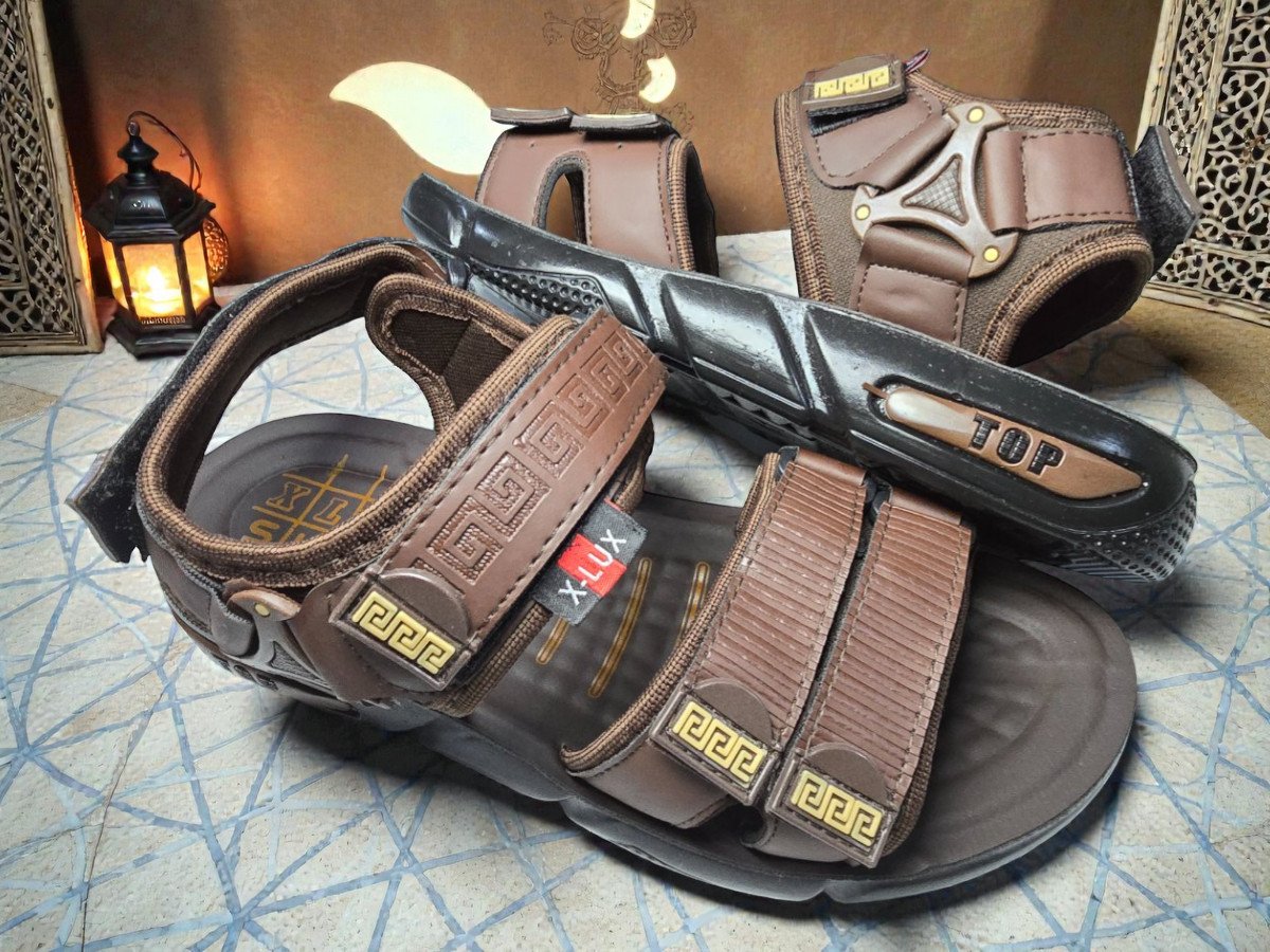 105 -صندل حقن رجالي xlux- بني